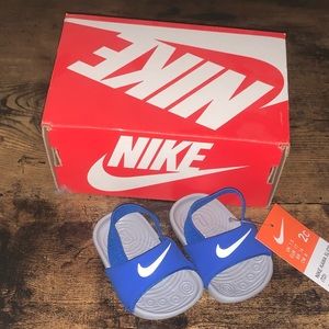 Infant Nike slides, size 2, NEW